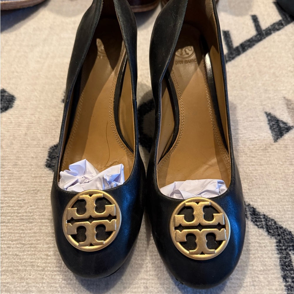Tory Burch Black and Gold Flats with Iconic Logo